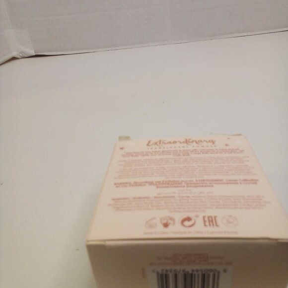 Ciate Extraordinary Translucent Powder .52 OZ Setting Powder - Picture 6 of 9